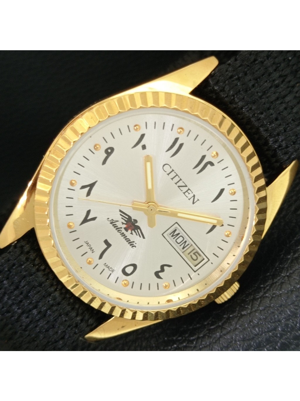 Vintage 1972 Citizen Automatic Mens Gold Watch WDaydate  Silver Accents